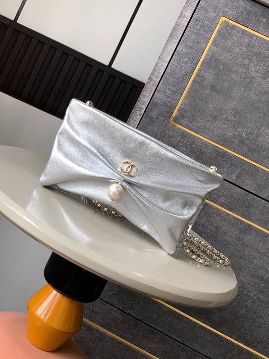 Chan shoulder bag