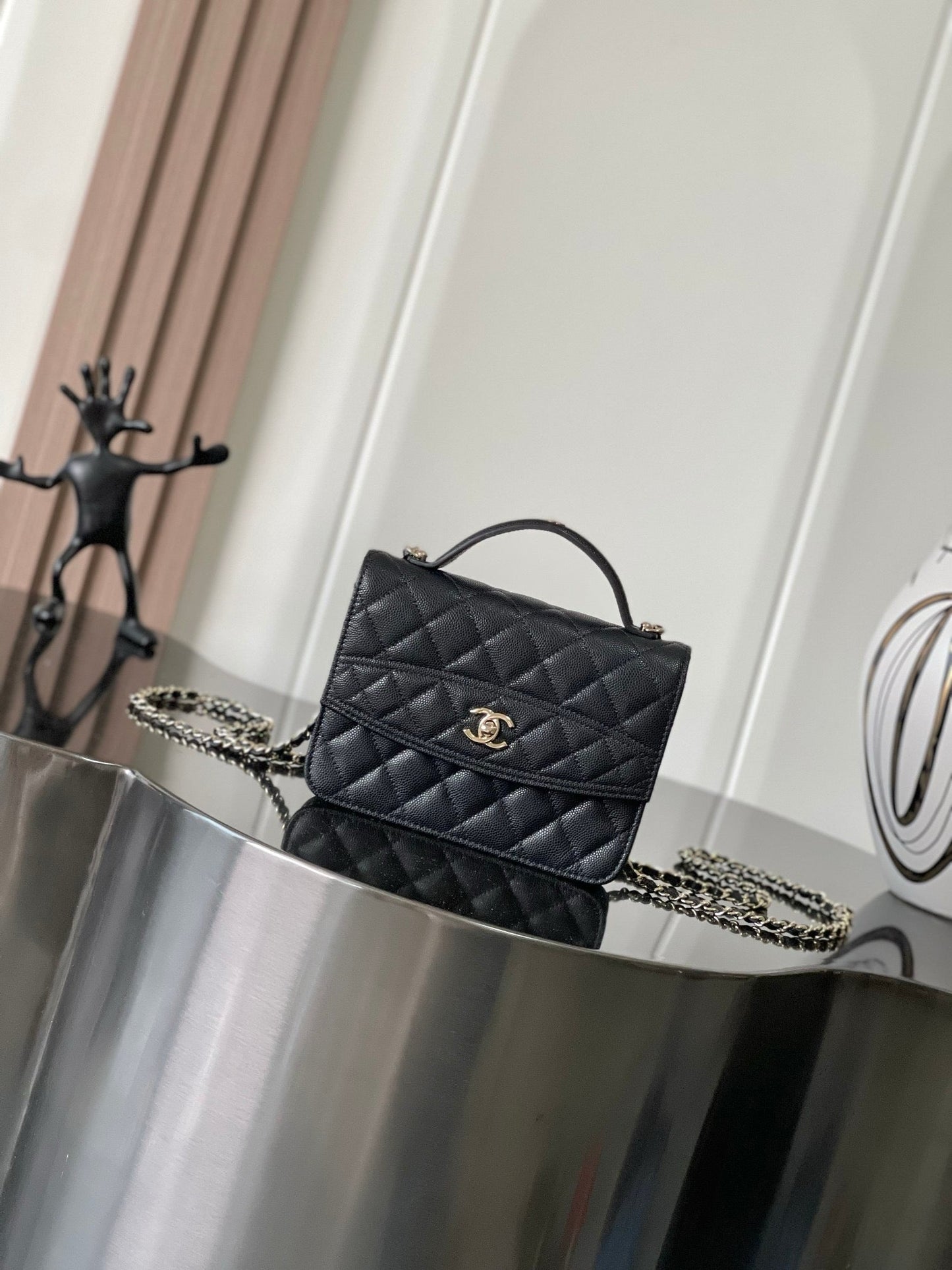 Ch 25c shoulder bag