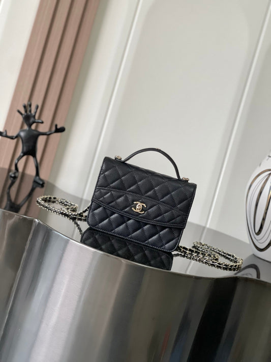 Ch 25c shoulder bag