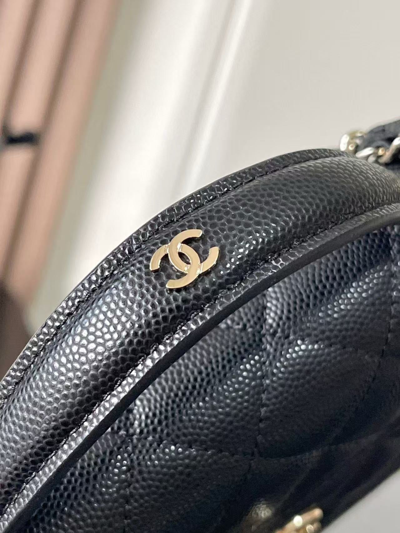 Ch 25c shoulder bag