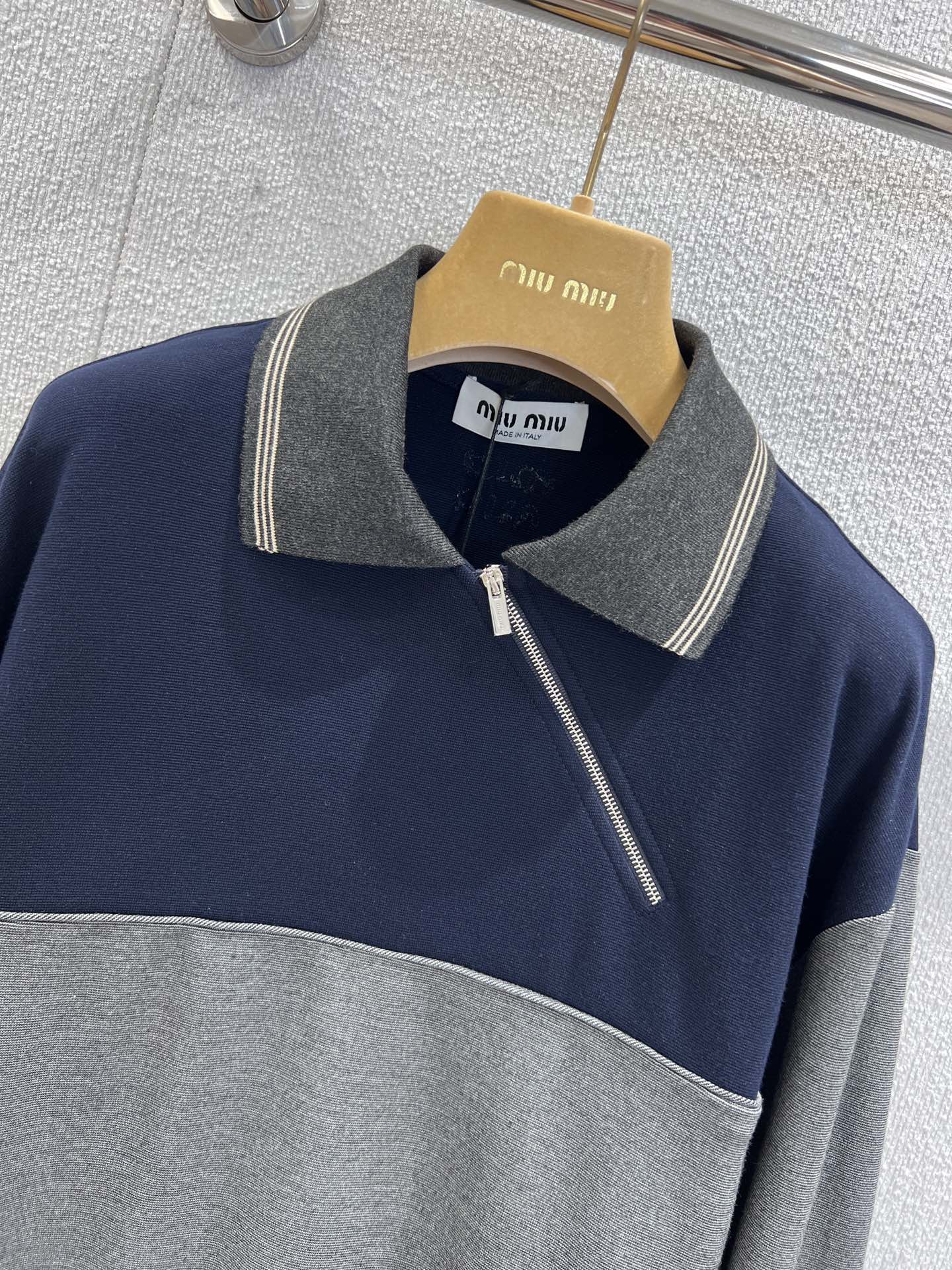 Miu 25fw zip-up collar sweatshirt
