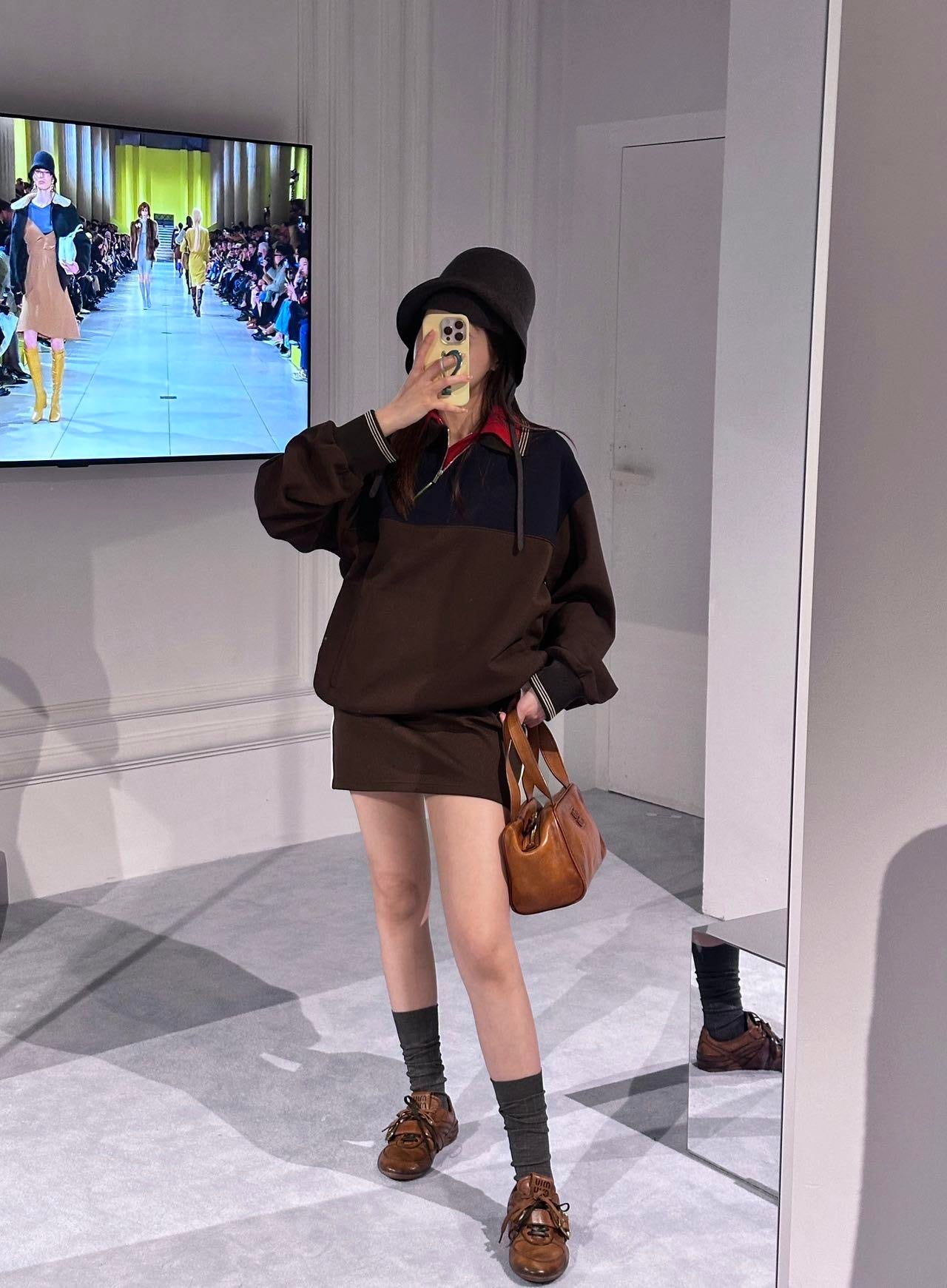Miu 25fw zip-up collar sweatshirt