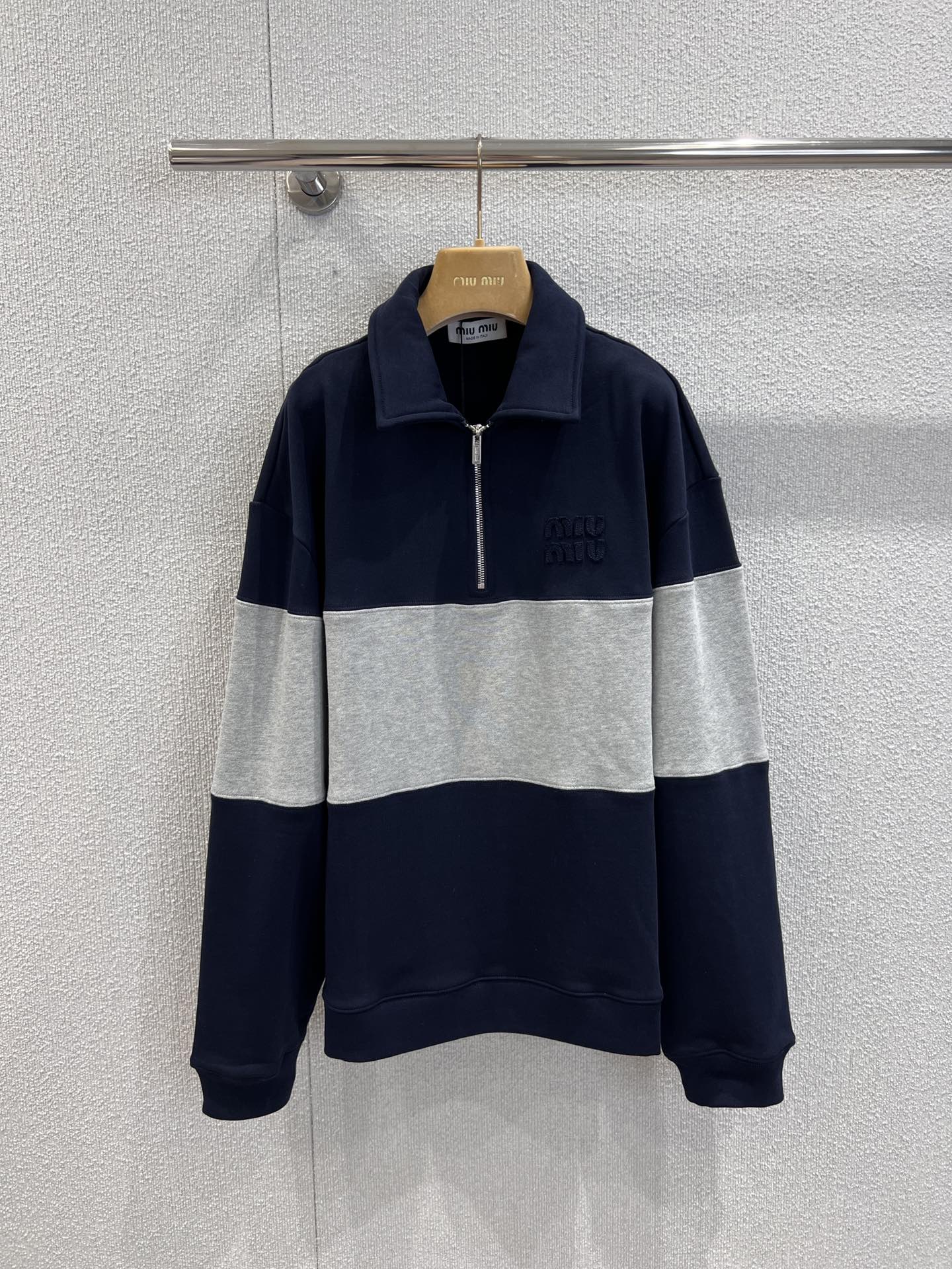 Miu 25fw lapel sweatshirt