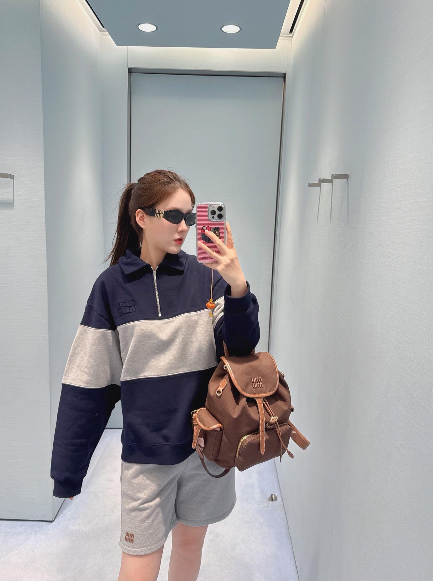 Miu 25fw lapel sweatshirt