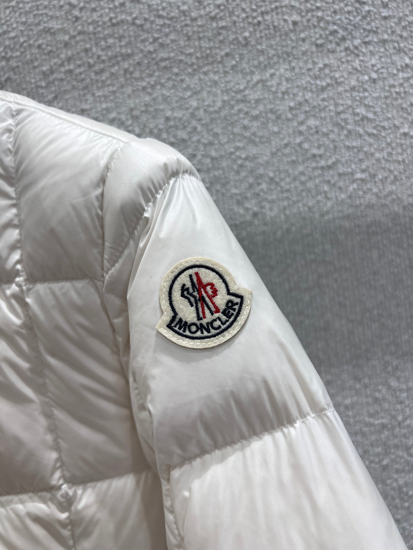 Mon 25fw down jacket