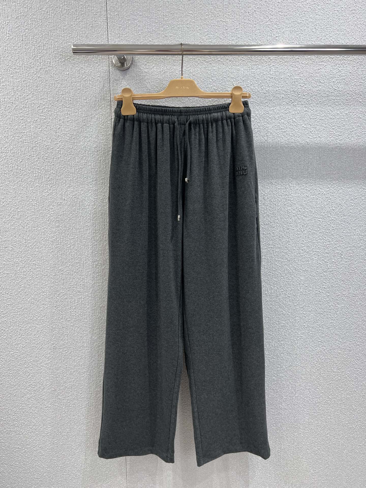 Miu 25fw drawstring casual pants