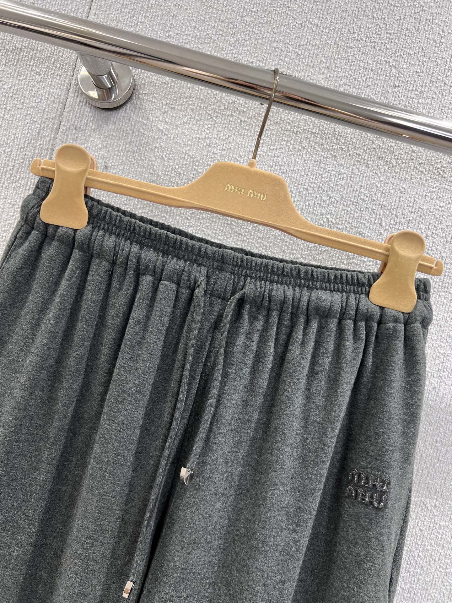Miu 25fw drawstring casual pants
