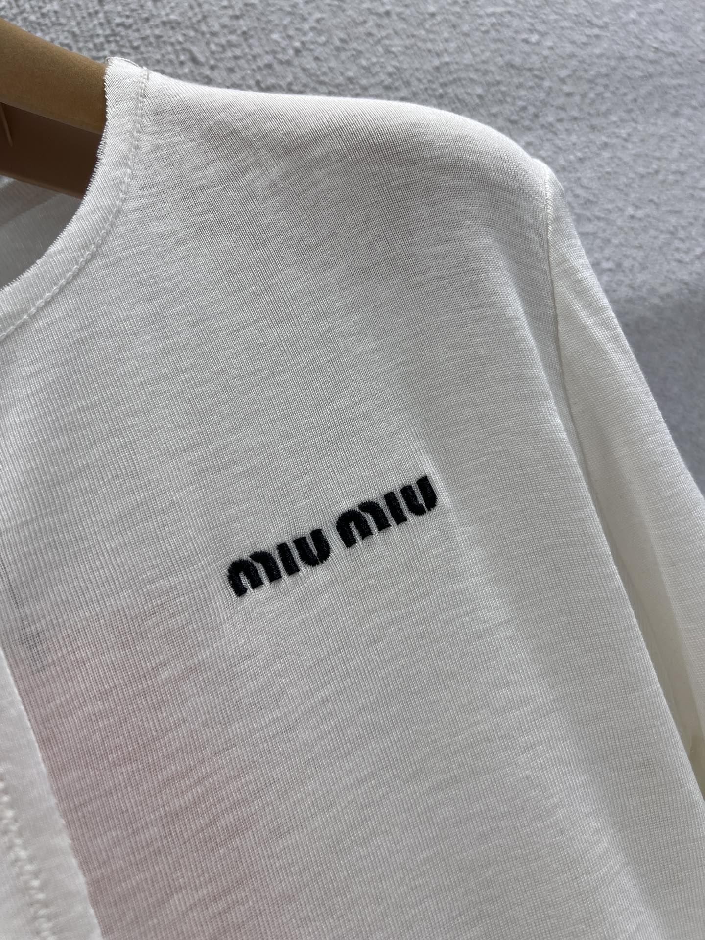 Miu 25fw base layer shirt