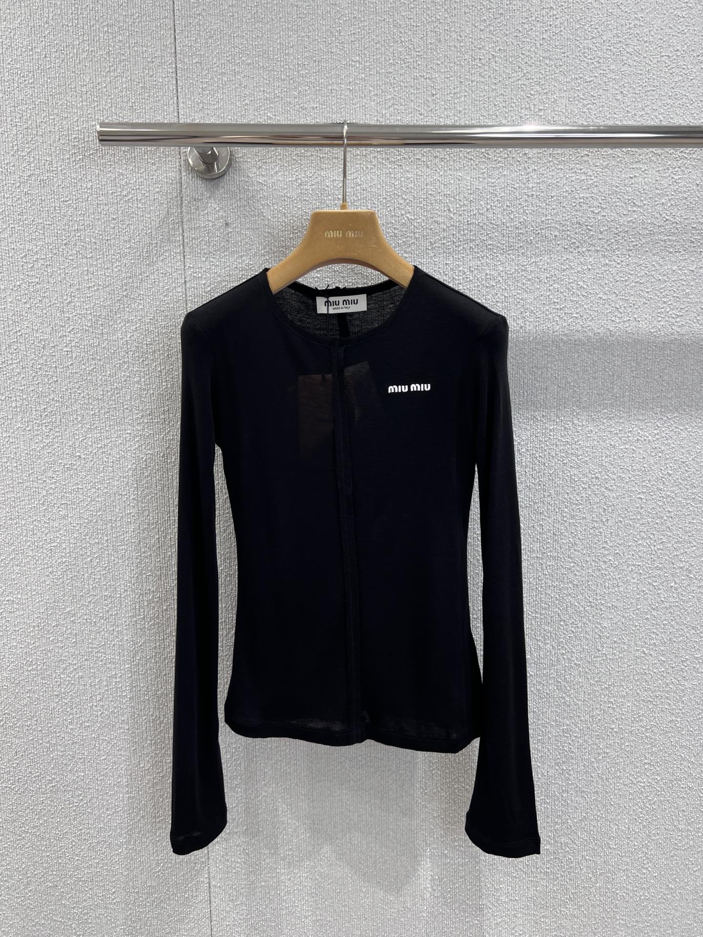 Miu 25fw base layer shirt