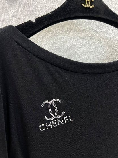 Chan 25fw off-shoulder top
