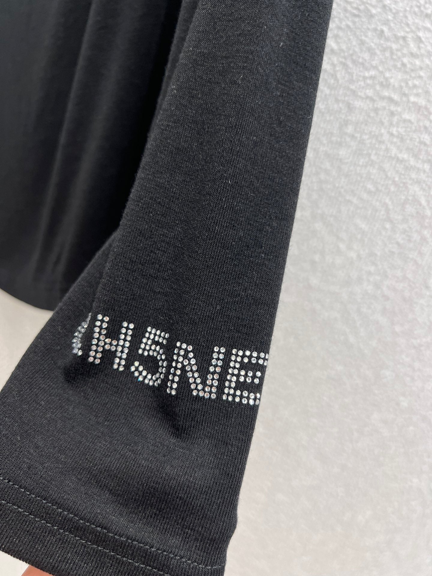 Chan 25fw off-shoulder top
