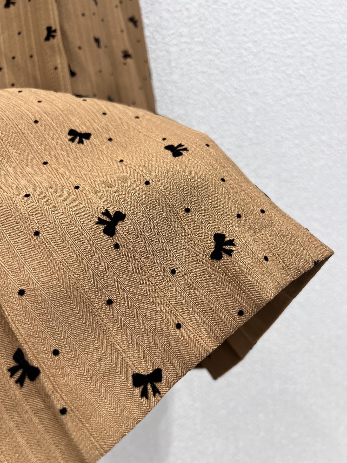 Miu 25ss pleated skirt
