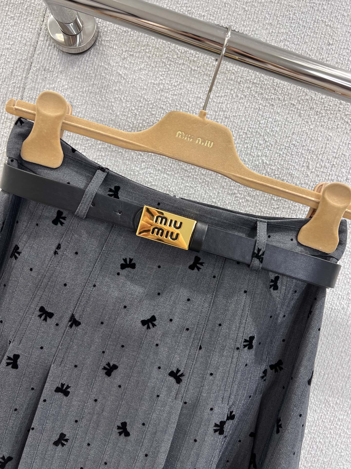 Miu 25ss pleated skirt