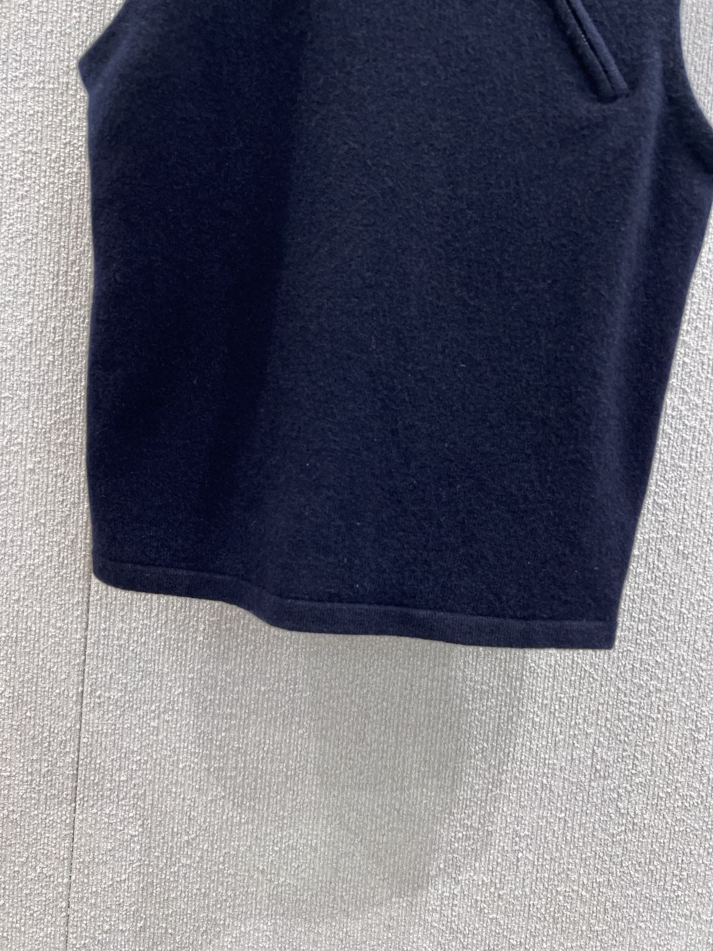 Miu 25fw knitted vest