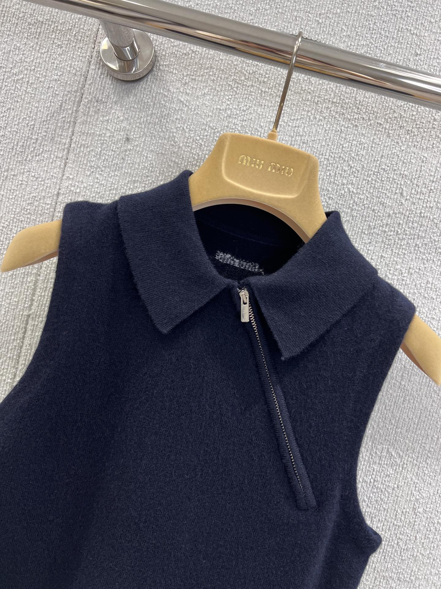 Miu 25fw knitted vest