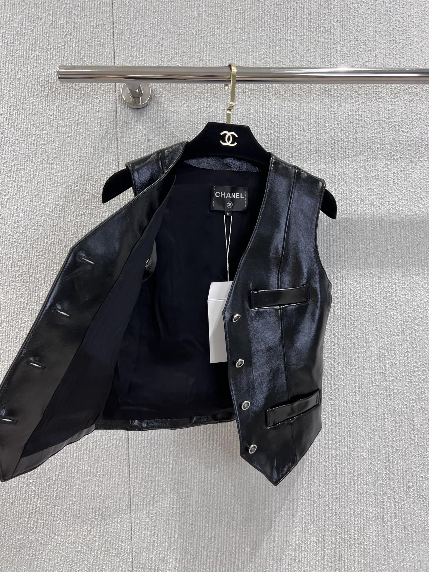 Chan 25fw leather vest