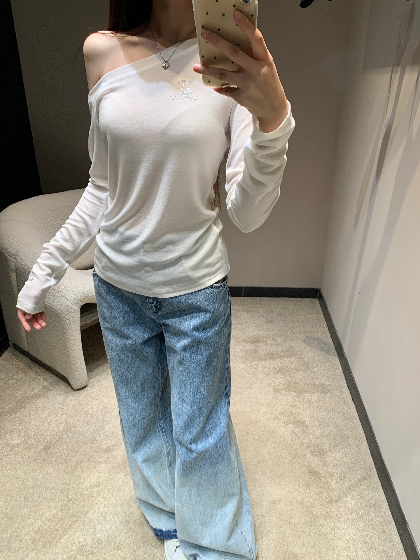 Chan 25fw off-shoulder top