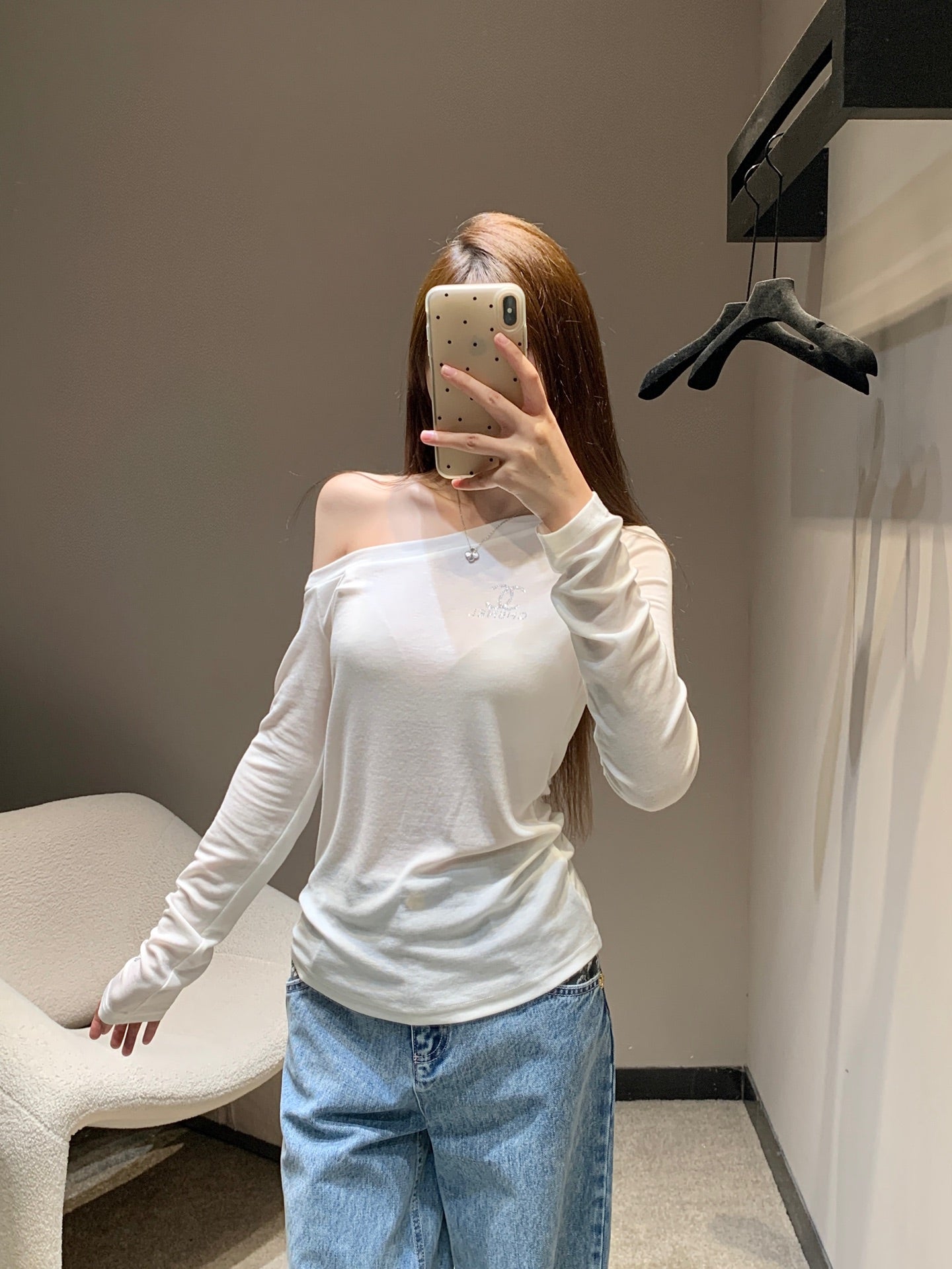 Chan 25fw off-shoulder top