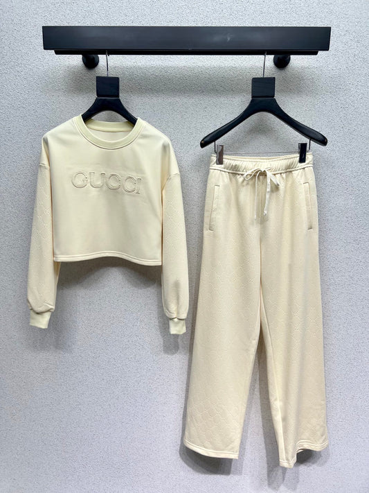 Guc 25fw embossed tracksuit