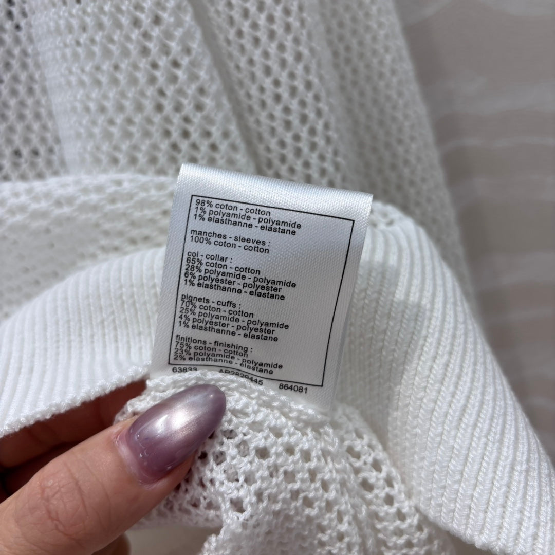 ch 25ss hollow sweater