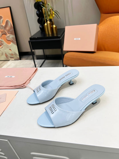 MI leather slippers