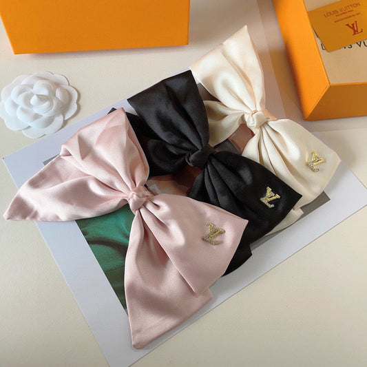 L hair clips
