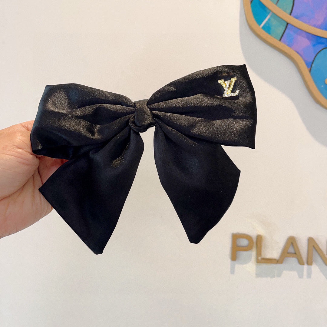 L hair clips