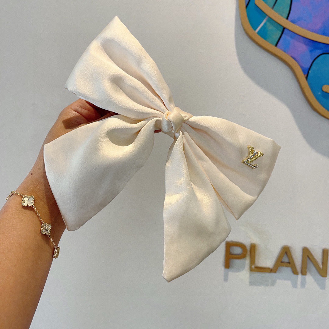 L hair clips