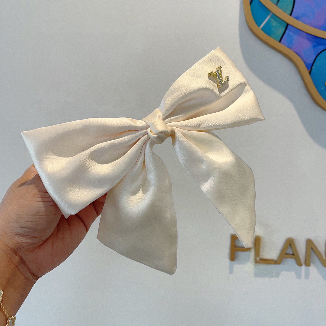 L hair clips