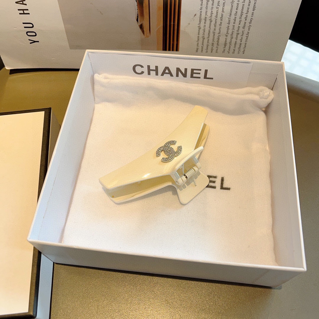 Ch hair clips