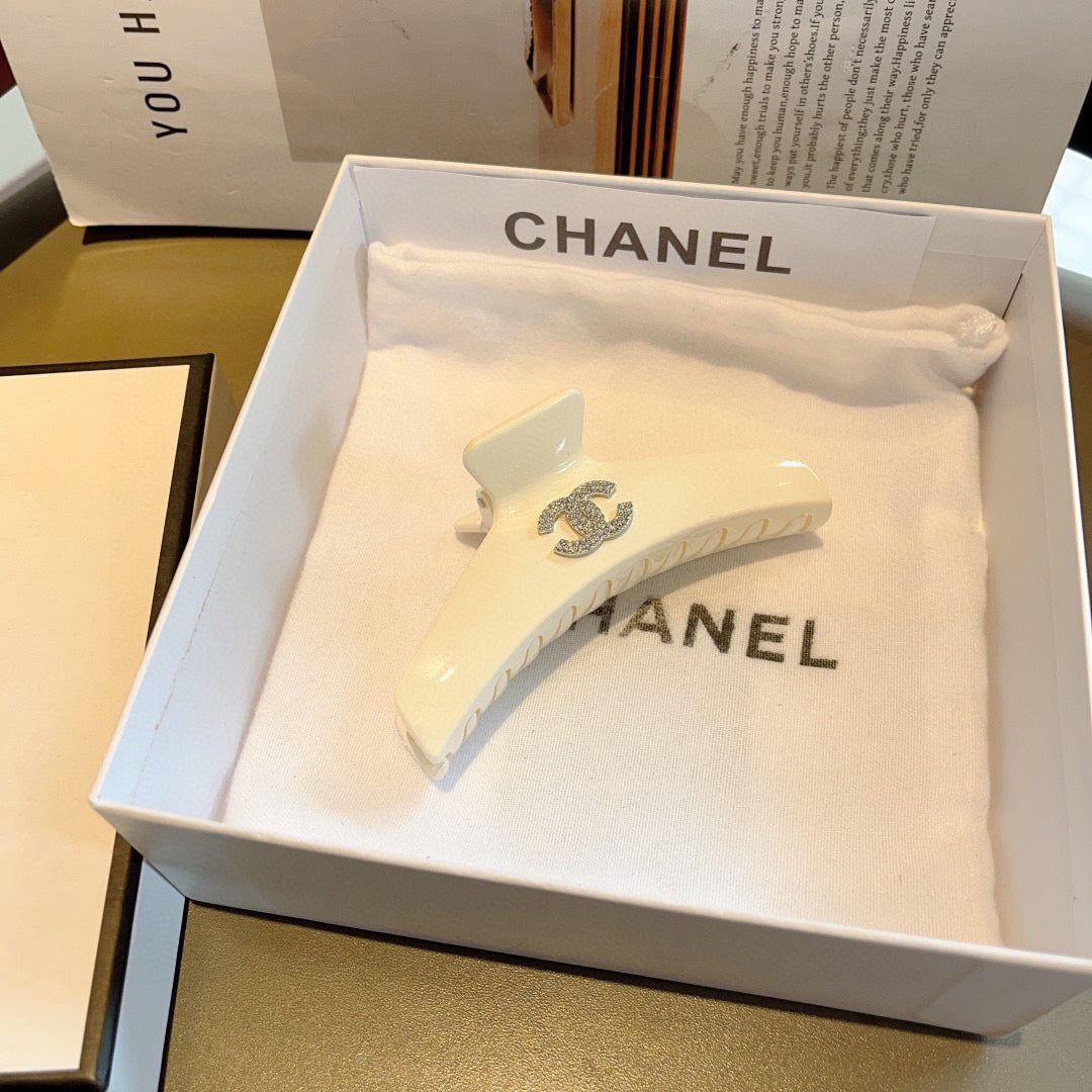 Ch hair clips