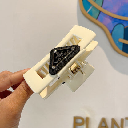 P hair clips