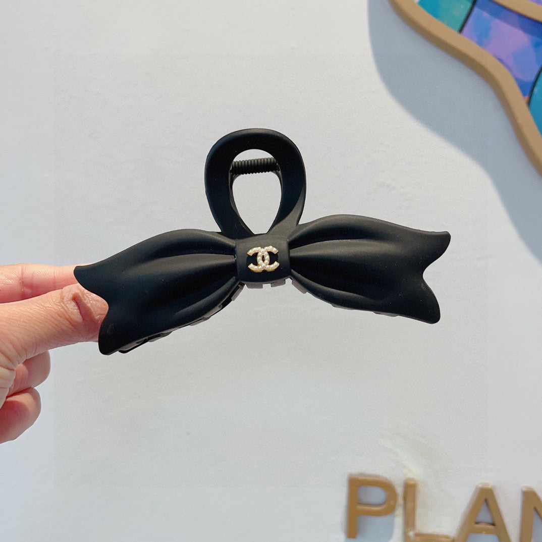 Ch hair clips