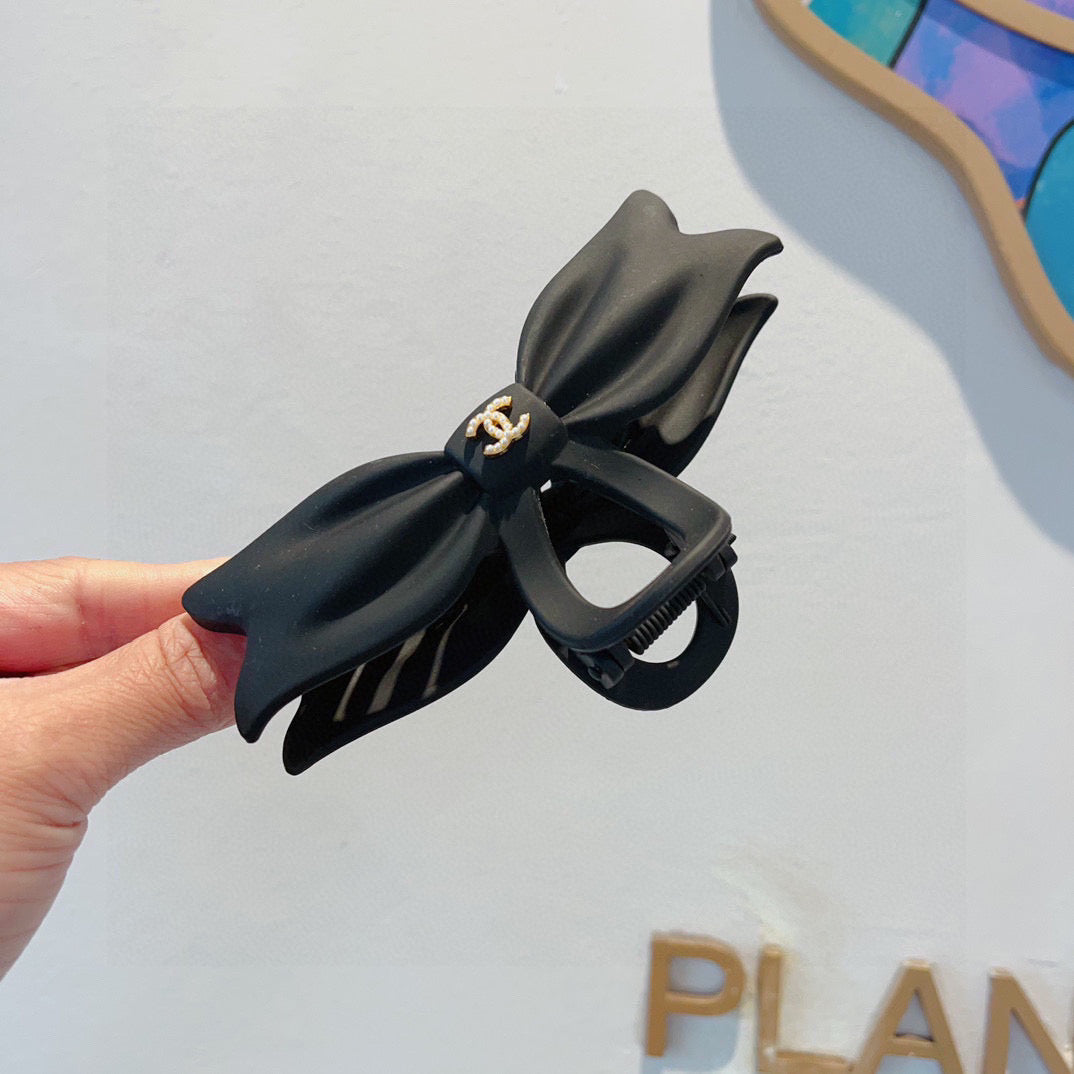 Ch hair clips