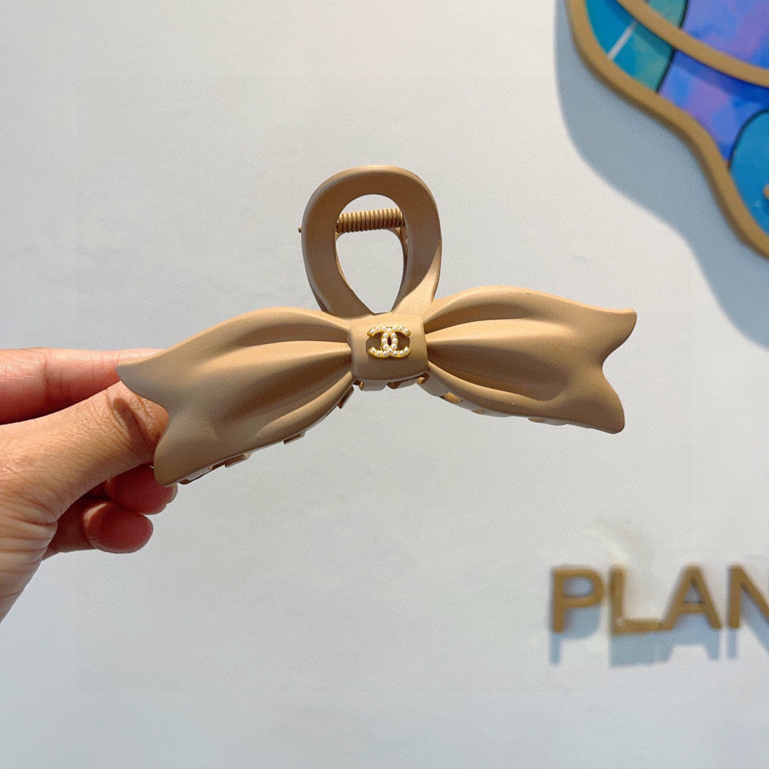 Ch hair clips