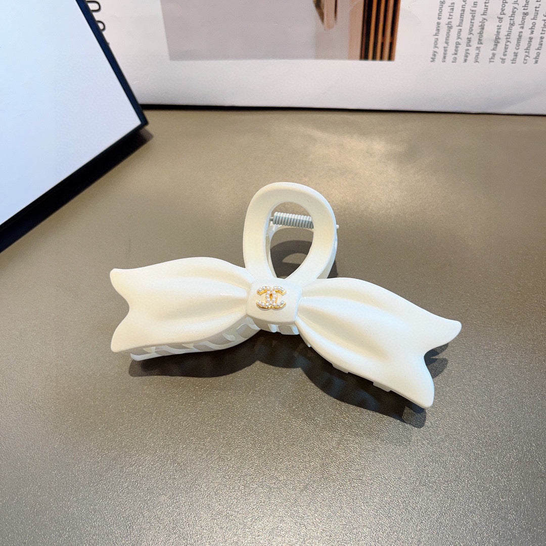 Ch hair clips