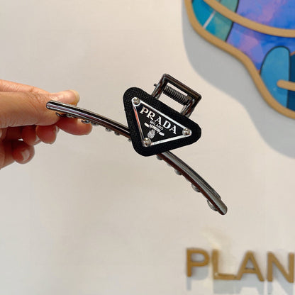 P hair clips