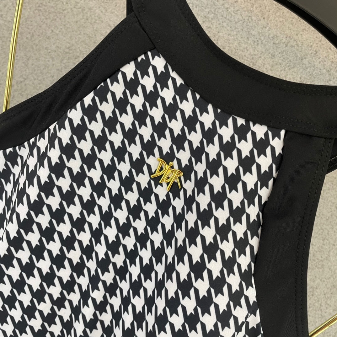 D swimsuit