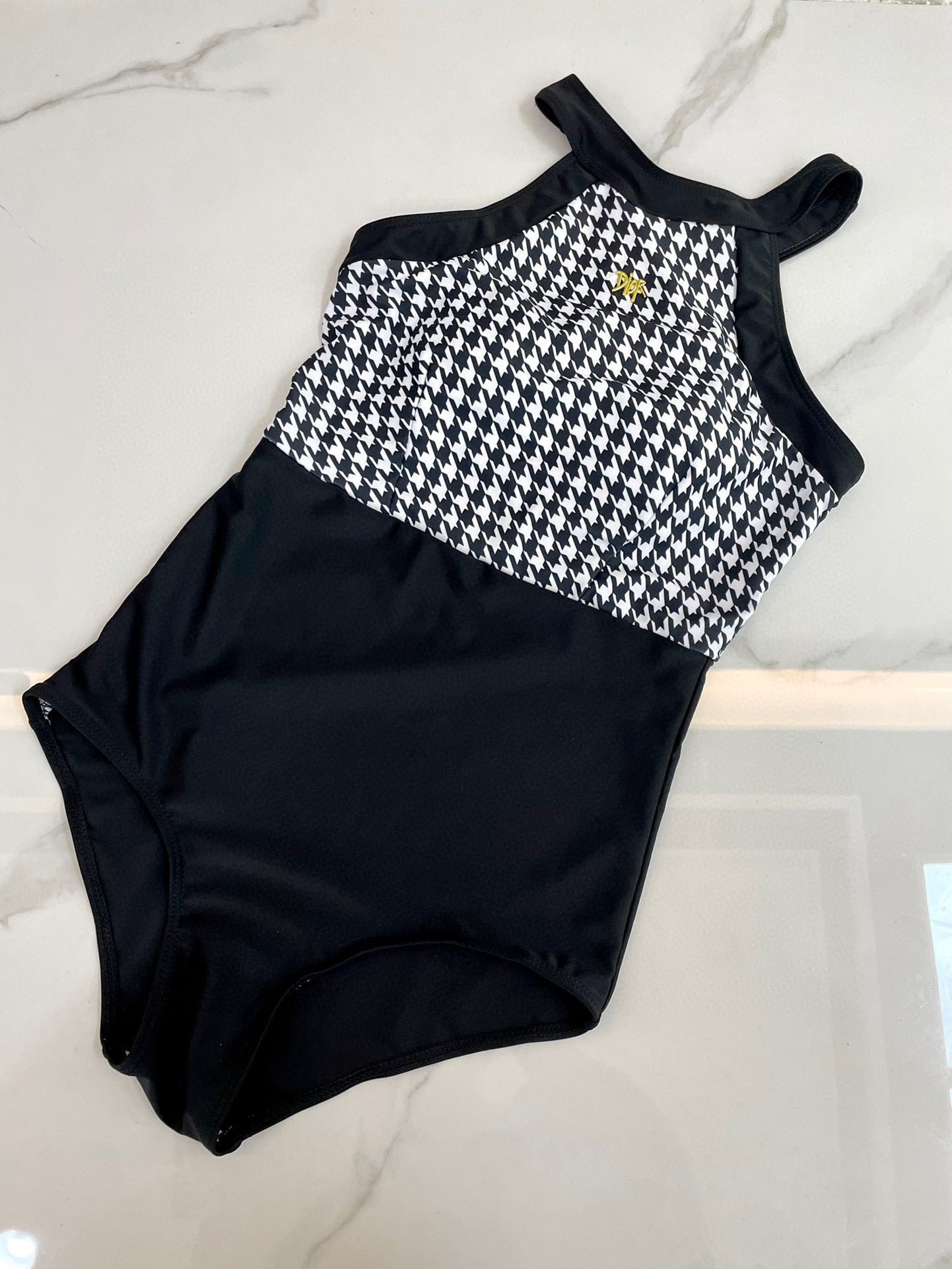 D swimsuit