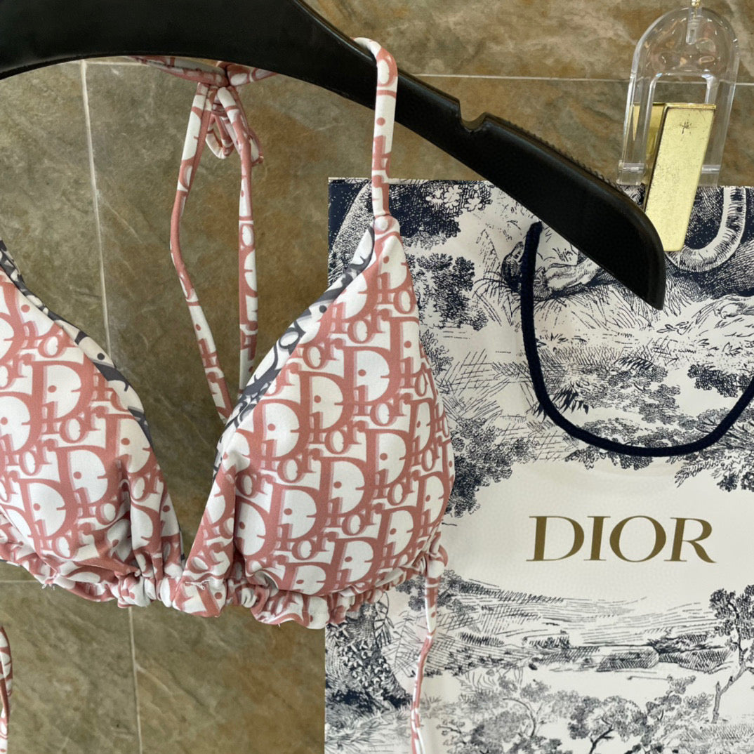 D reversible swimsuit