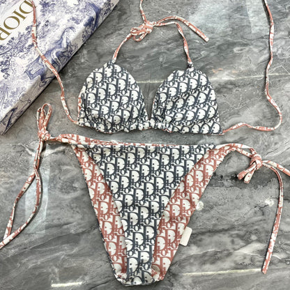 D reversible swimsuit
