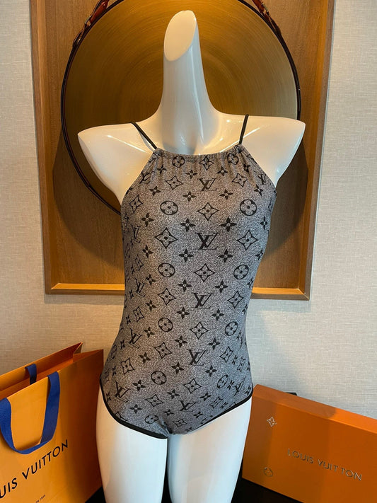 L swimsuit