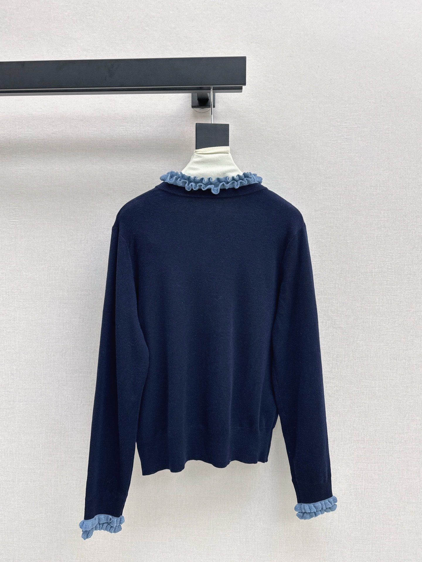 Ch 25ss knitted cardigan