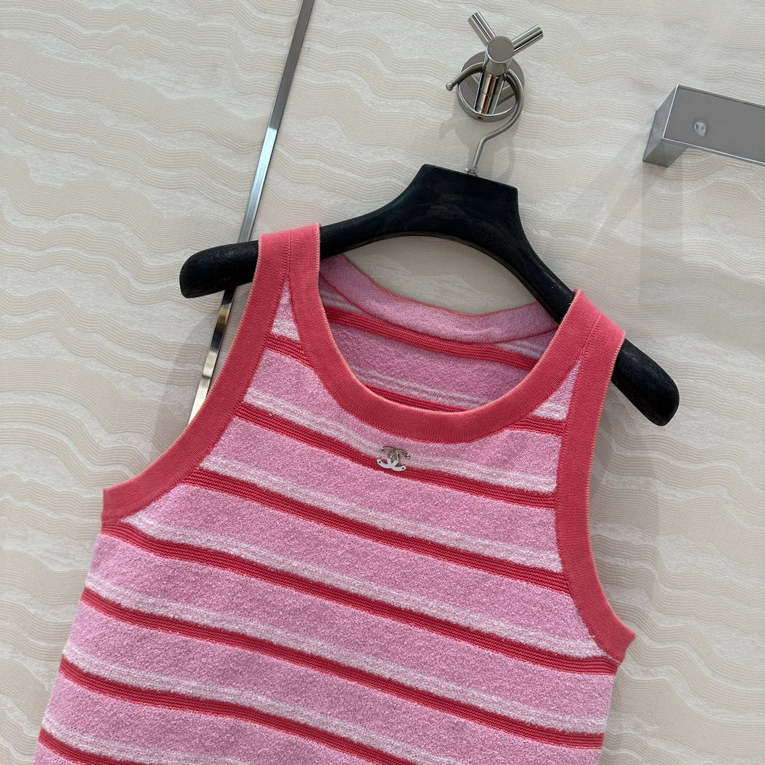 CH 25SS KNITTED VEST