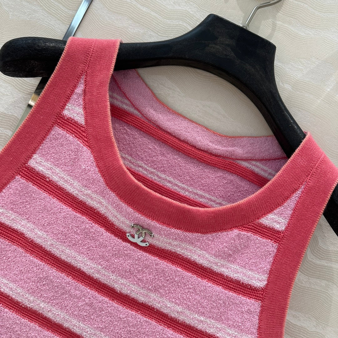 CH 25SS KNITTED VEST