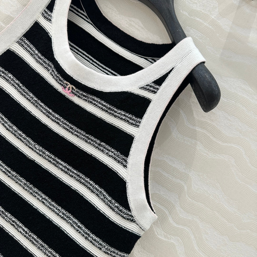 CH 25SS KNITTED VEST