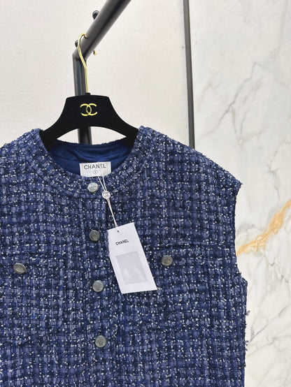 ch 25ss woven vest