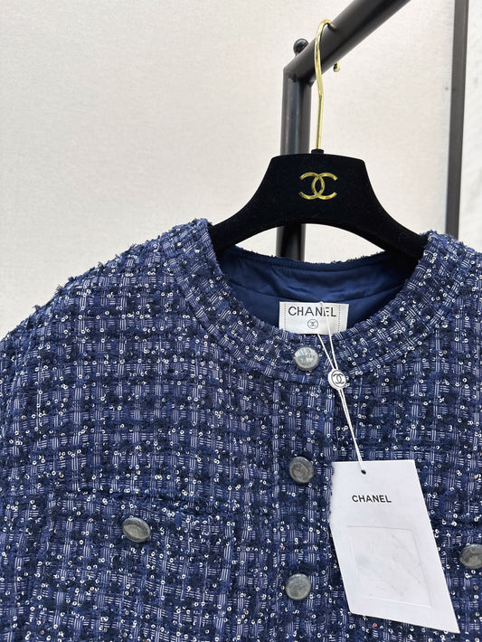ch 25ss woven vest