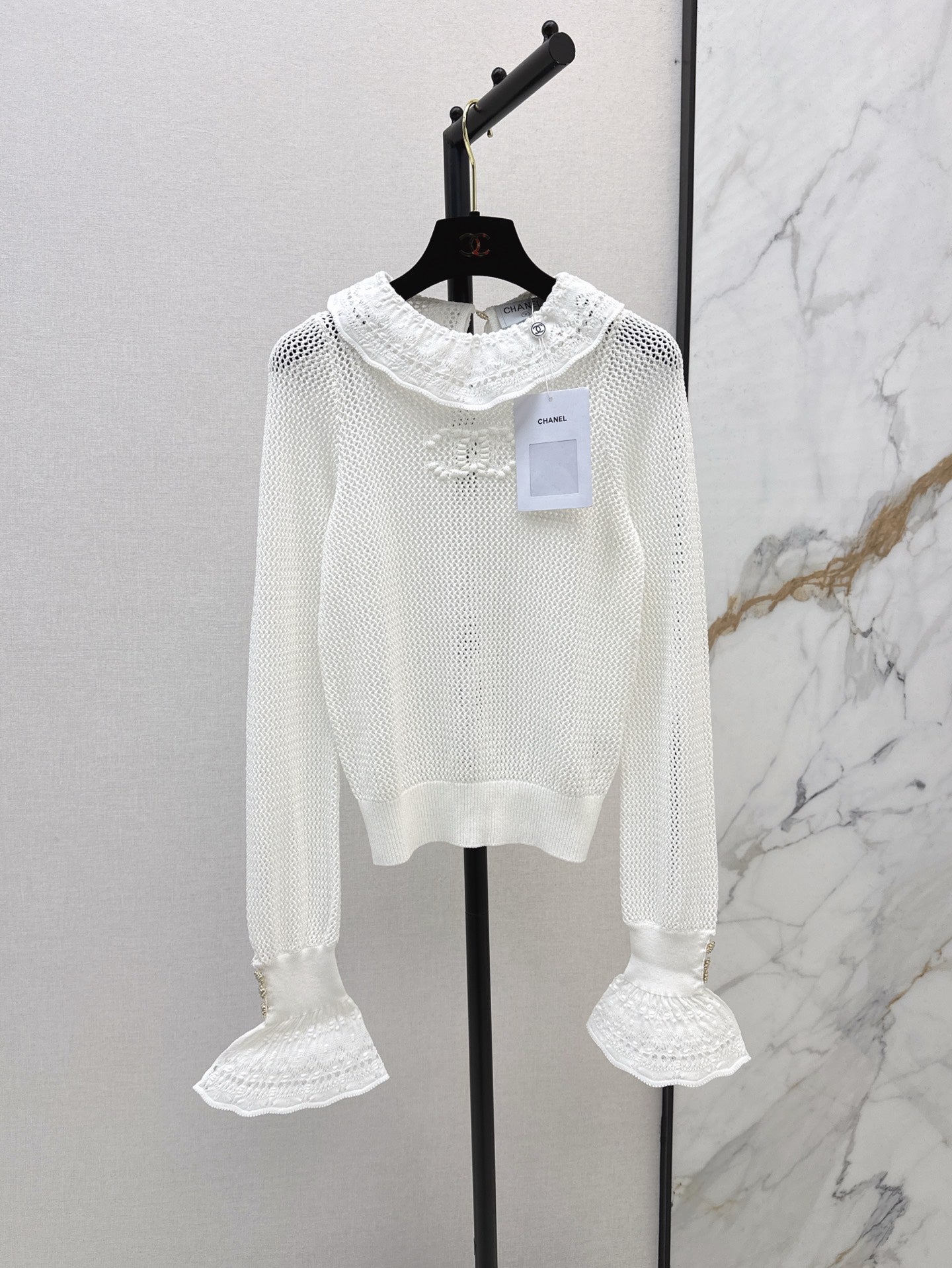 ch 25ss knitted ruffle sweater