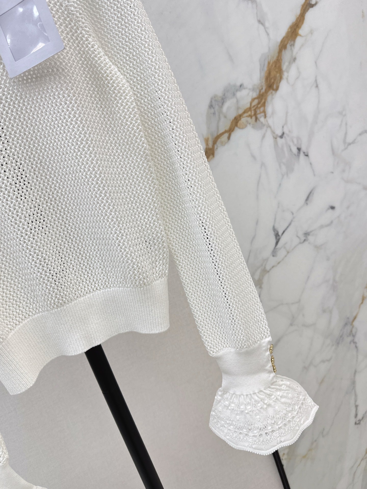 ch 25ss knitted ruffle sweater